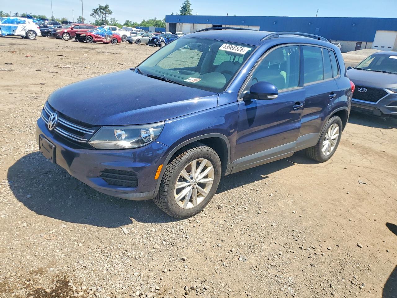 Salvage Volkswagen Tiguan Image