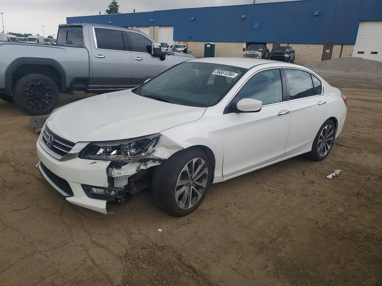 Salvage Honda Accord Image