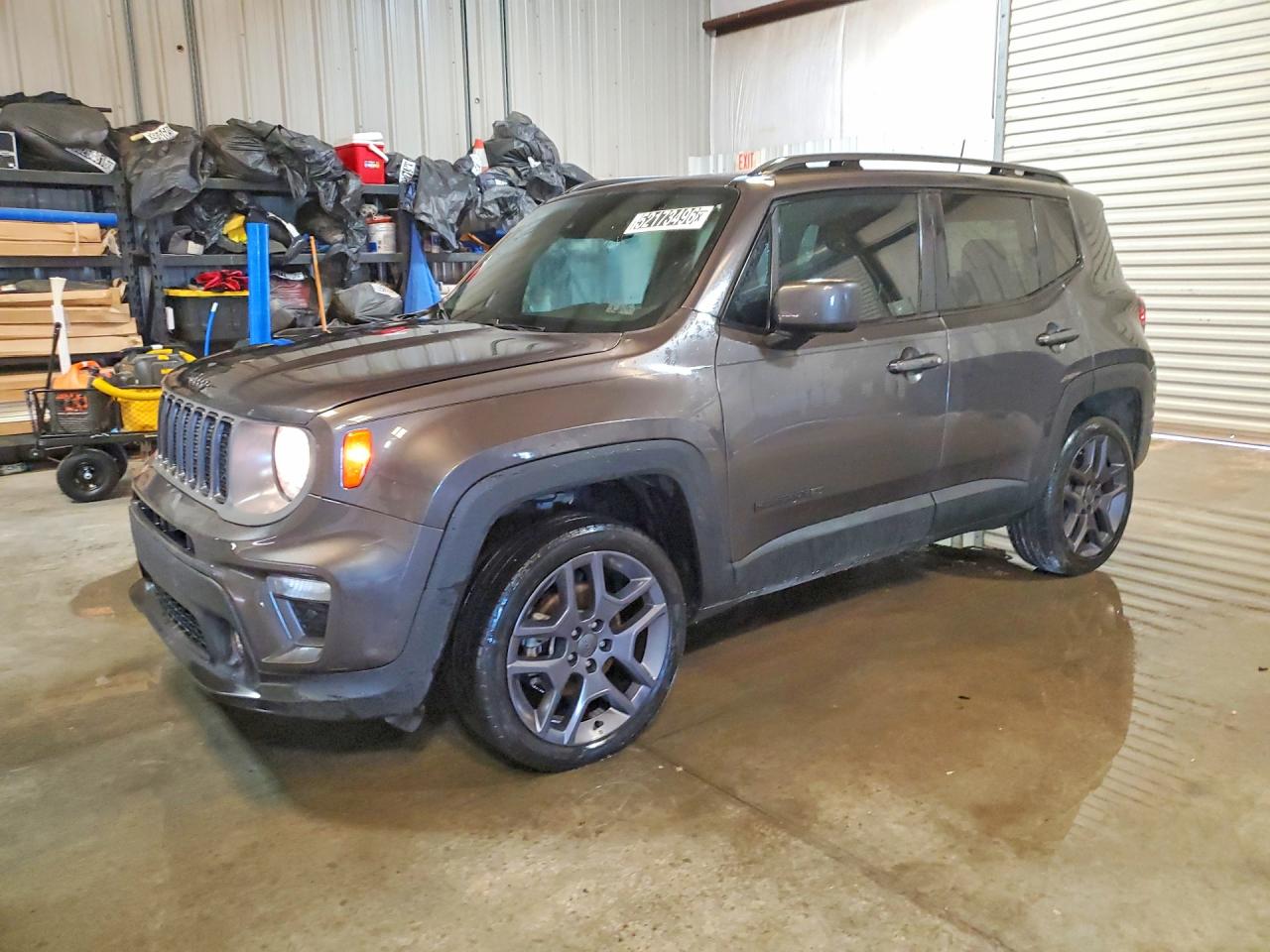 Salvage Jeep Renegade Image