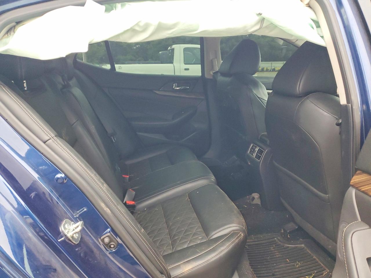 Nissan Maxima Platinum