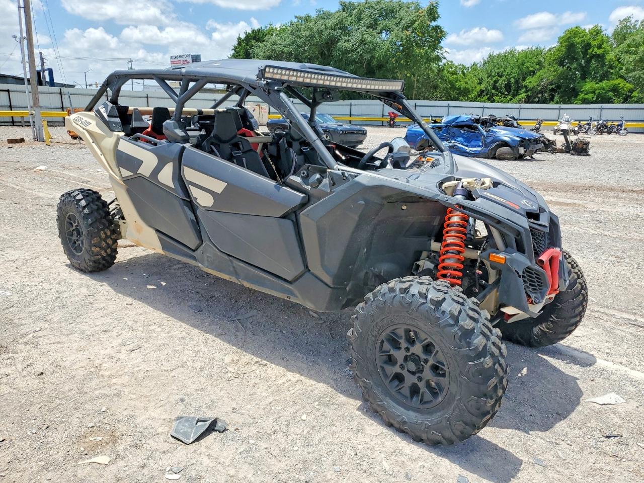 Salvage Can-Am Maverick X3 Image
