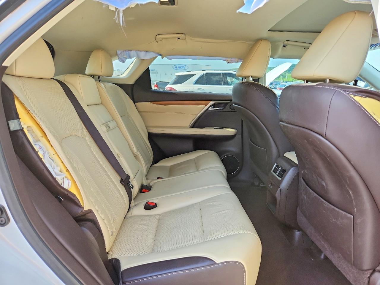 Lexus RX Base