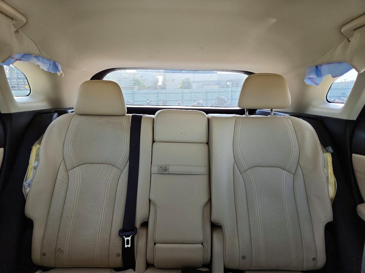 Lexus RX Base