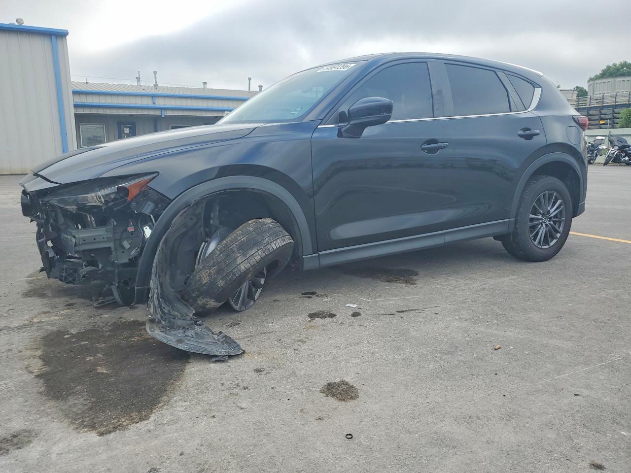 Salvage Mazda Cx Image