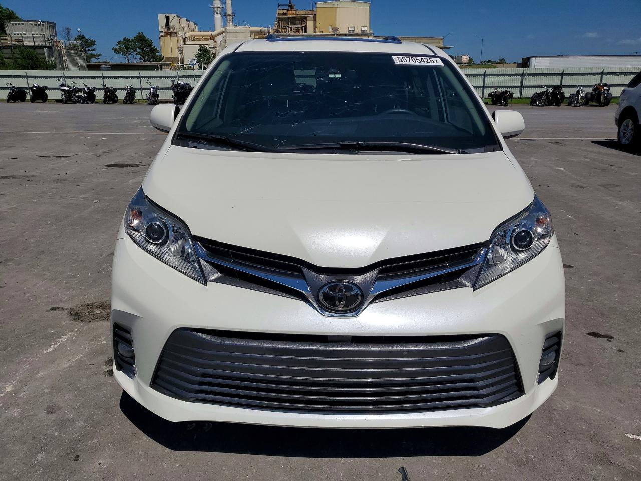 Toyota Sienna Xle Premium 8-passenger