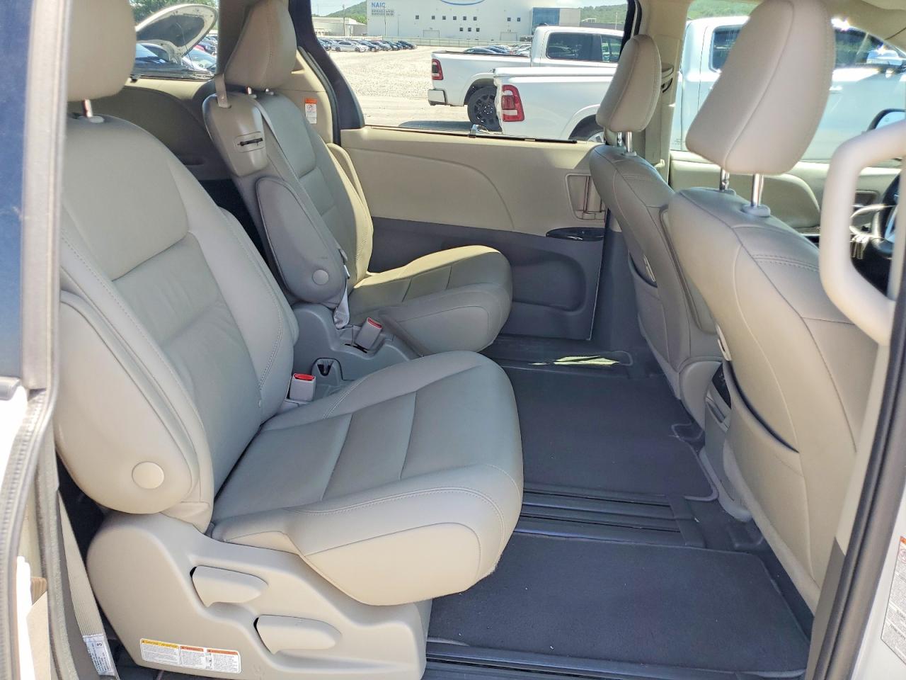 Toyota Sienna Xle Premium 8-passenger