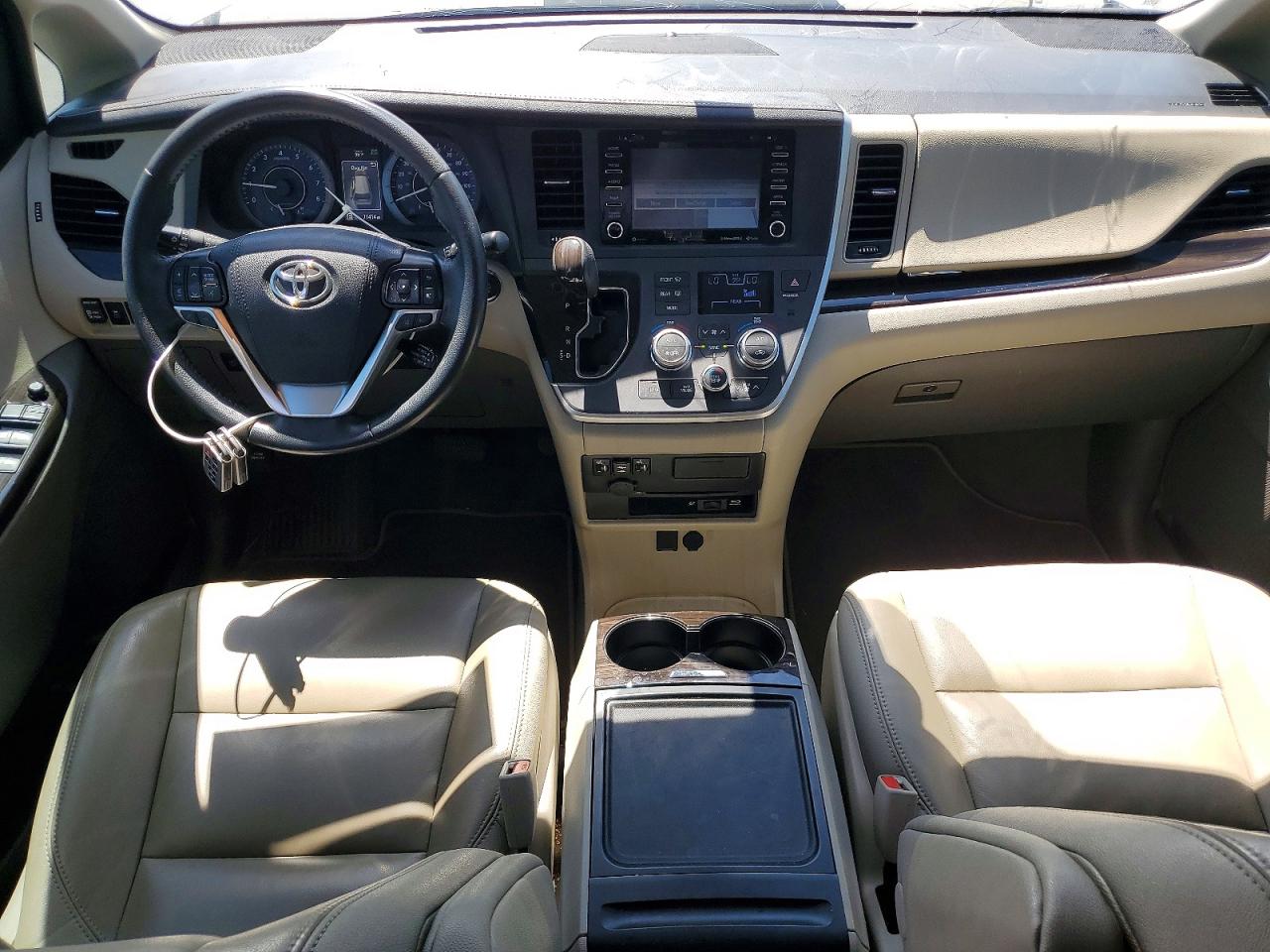 Toyota Sienna Xle Premium 8-passenger