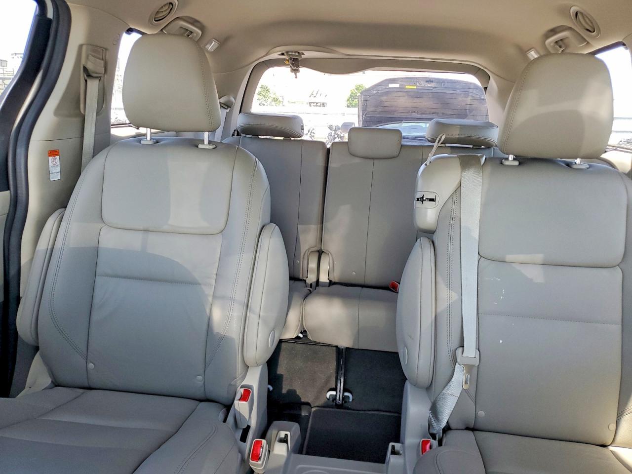 Toyota Sienna Xle Premium 8-passenger