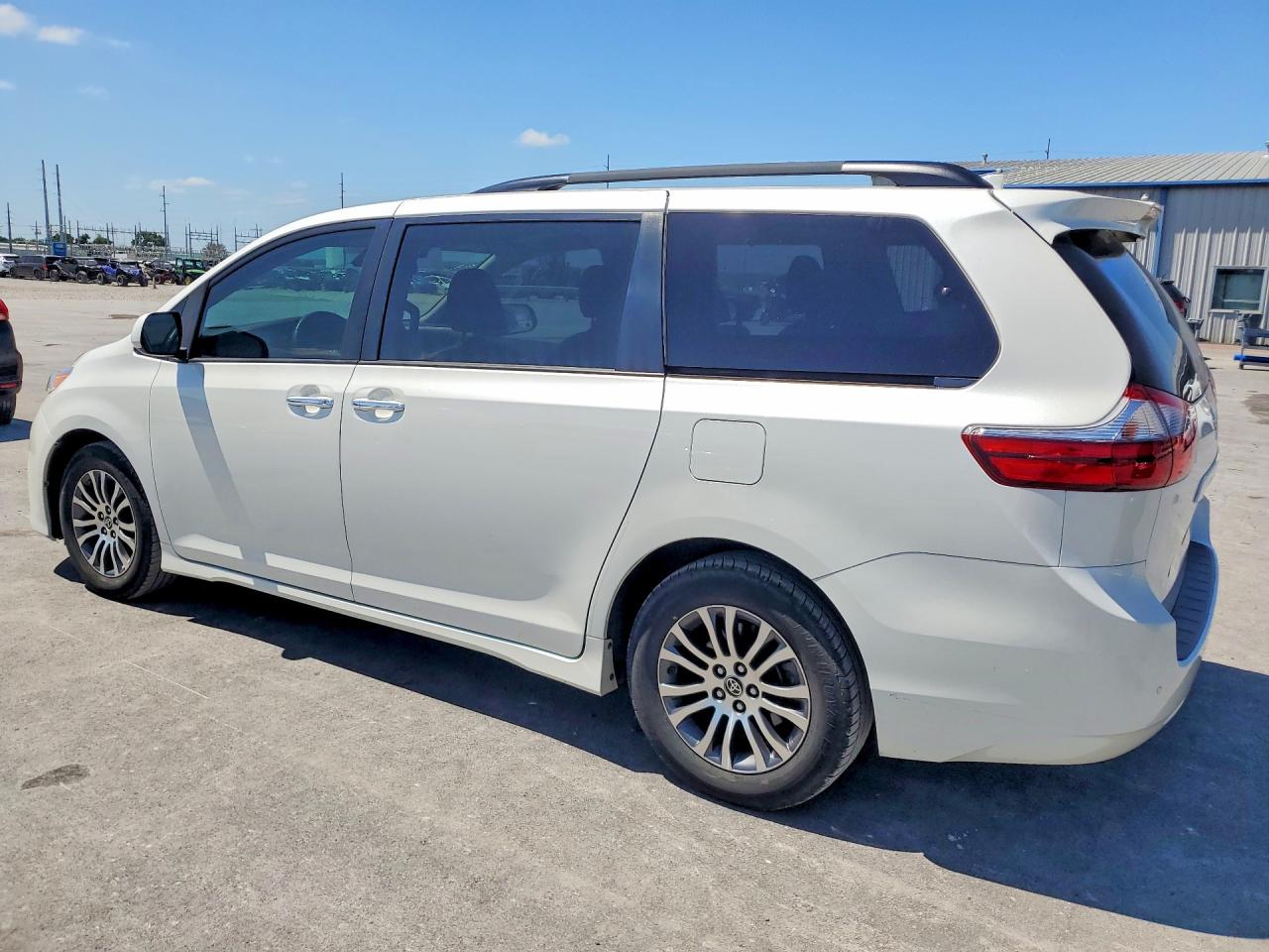 Toyota Sienna Xle Premium 8-passenger