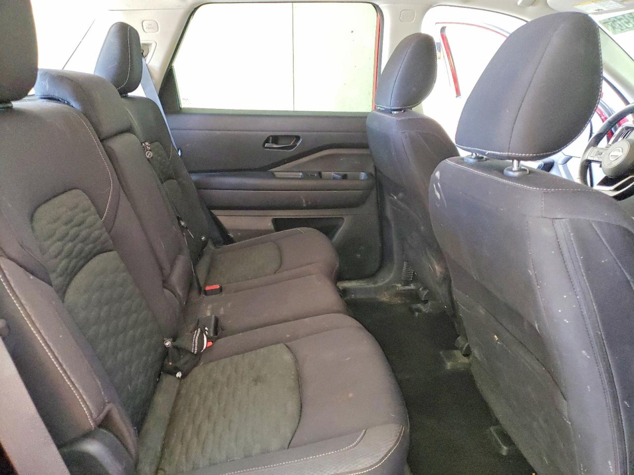 Nissan Pathfinder Sv