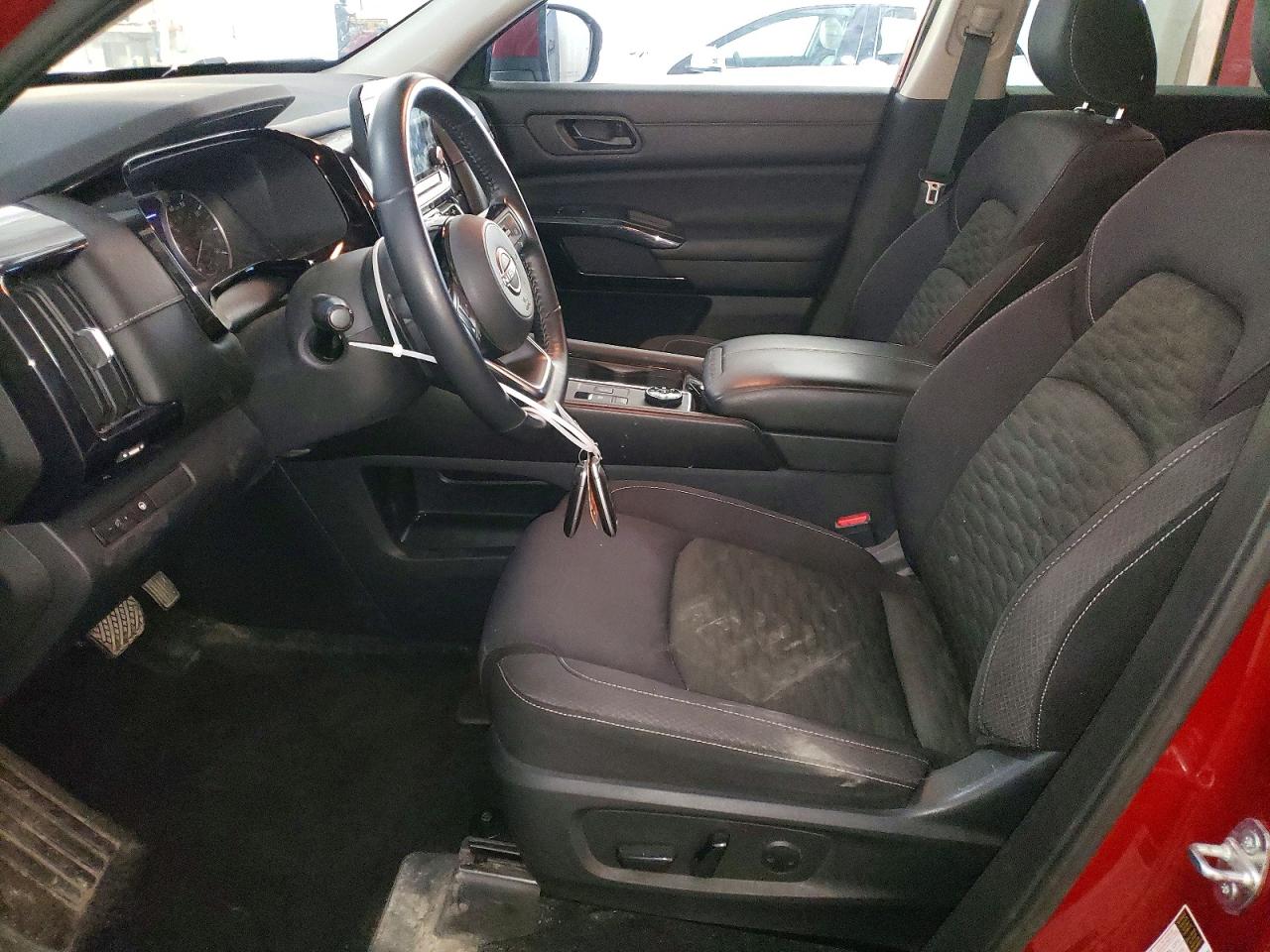 Nissan Pathfinder Sv