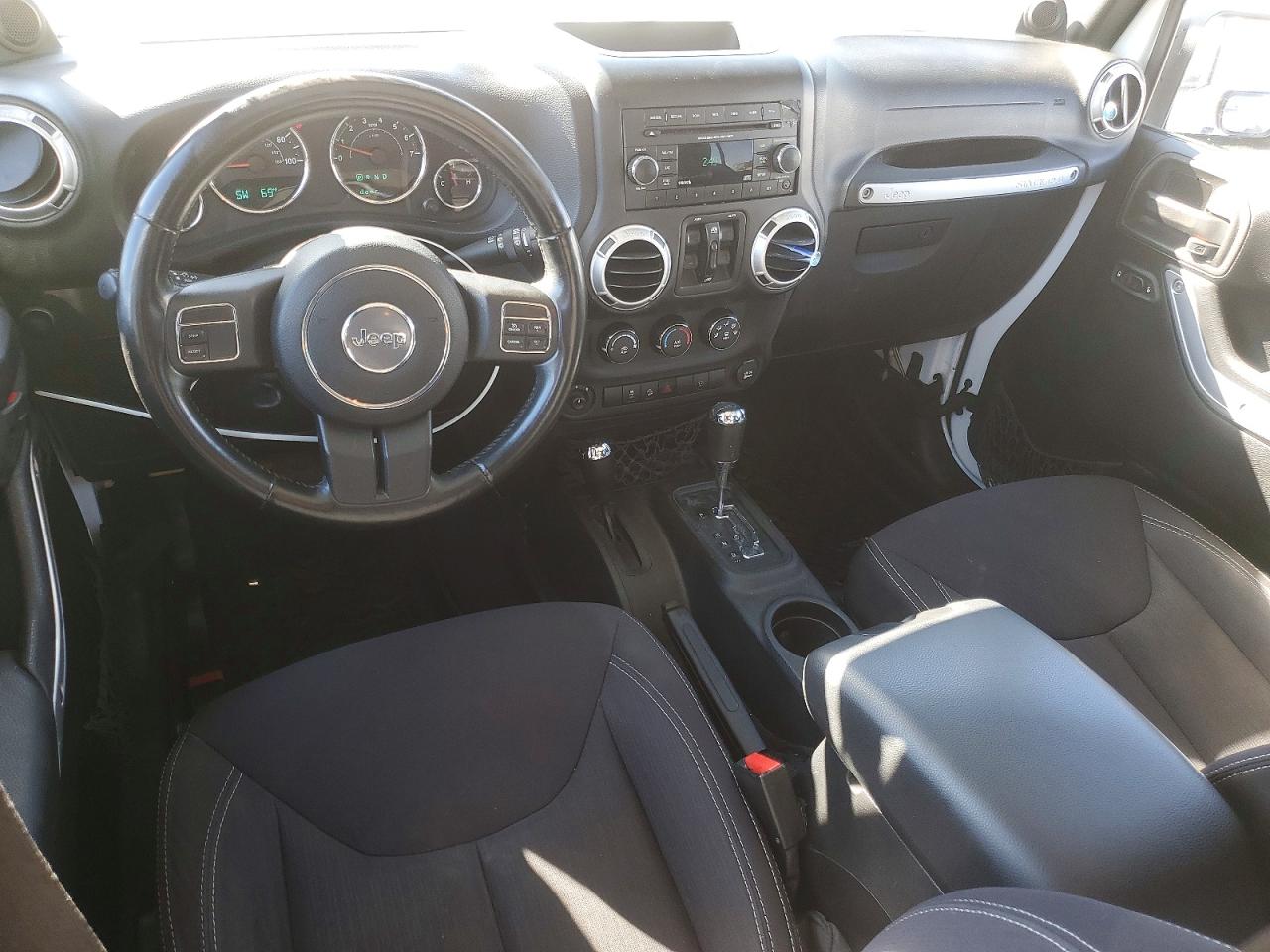 Jeep Wrangler Sahara