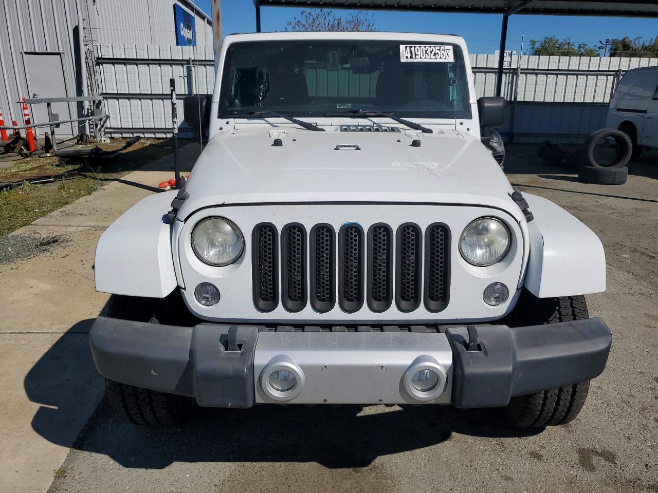 Jeep Wrangler Sahara