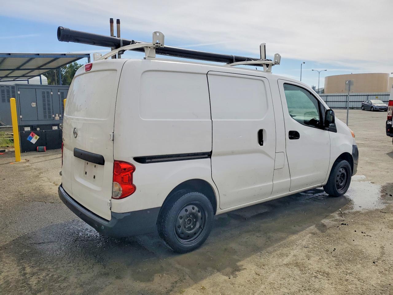 Nissan Nv S