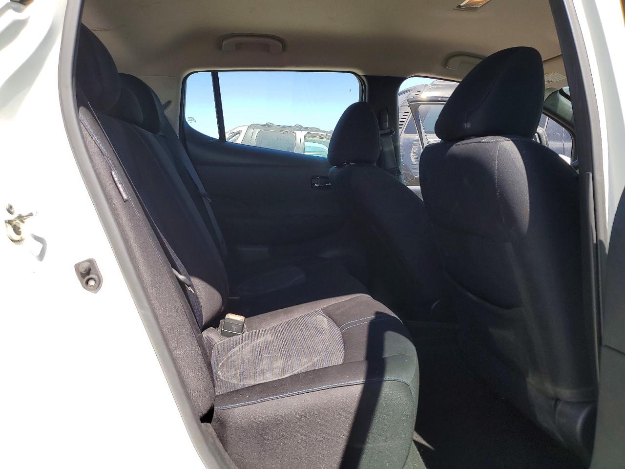 Nissan LEAF S