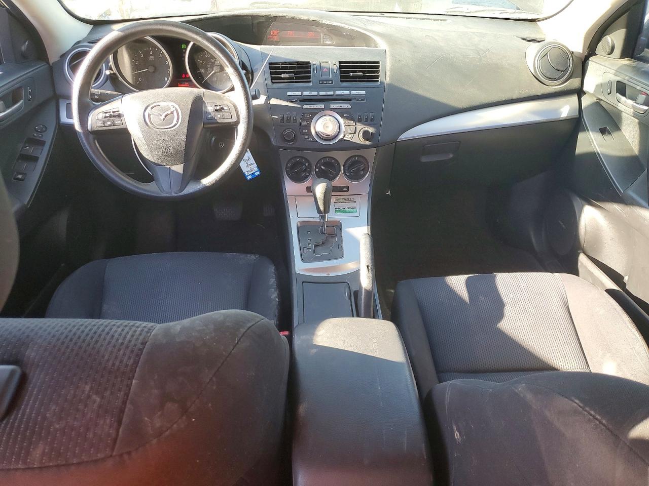 Mazda 3 I