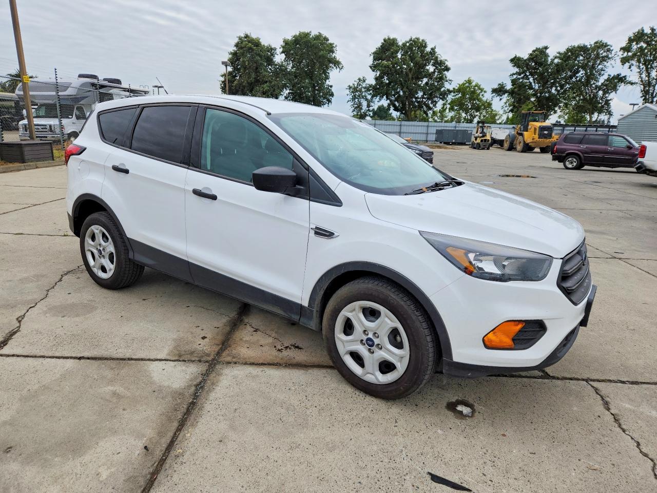 Ford Escape S