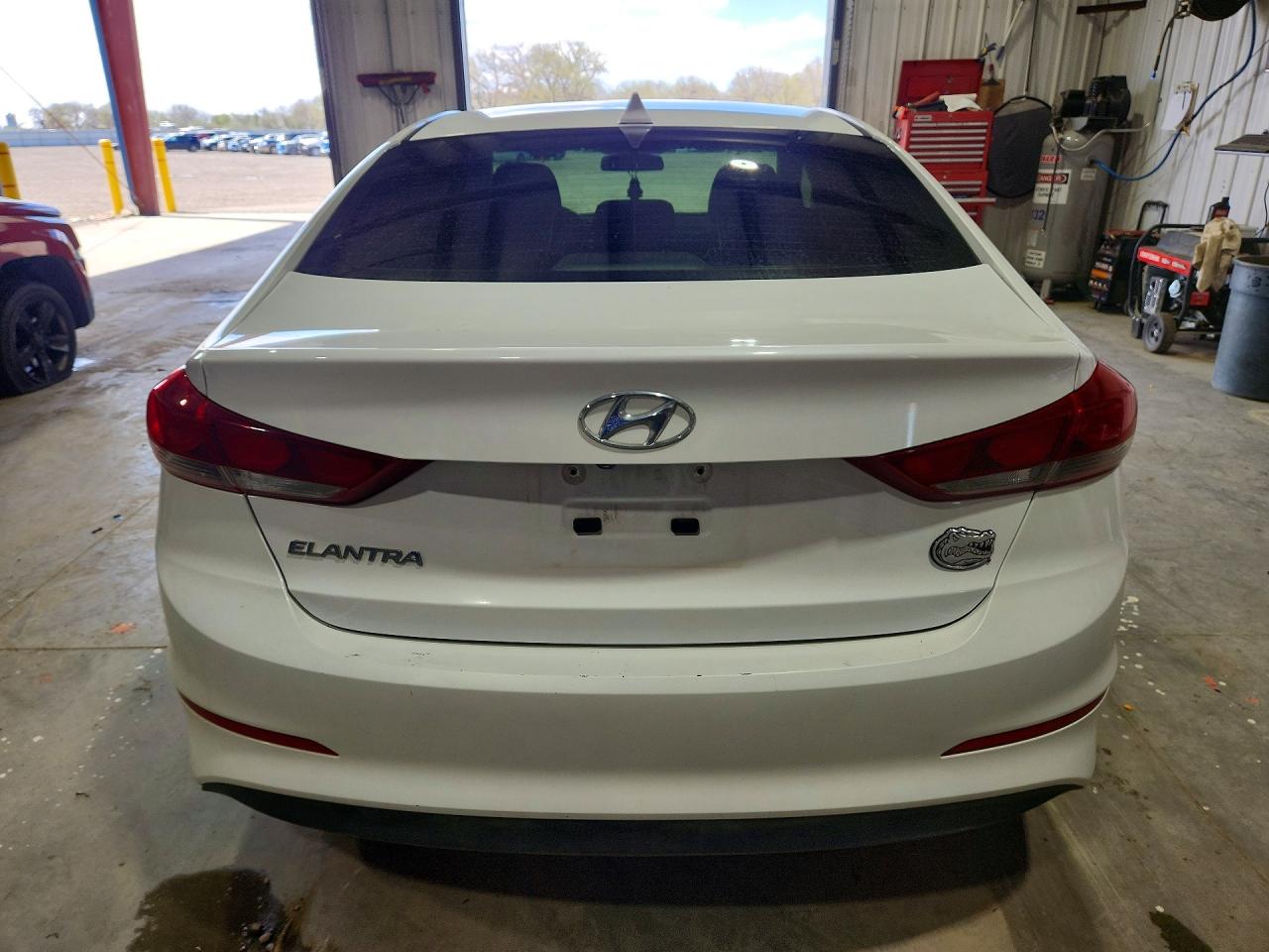 Hyundai ELANTRA Sel