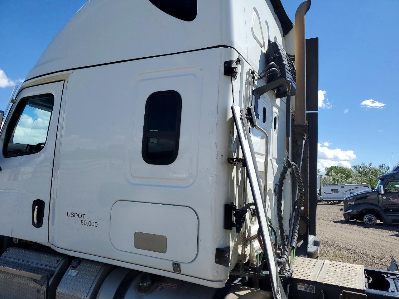 Freightliner Cascadia 125 Sleeper Cab"