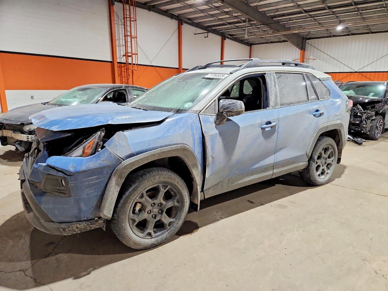 Salvage Toyota RAV4 Image