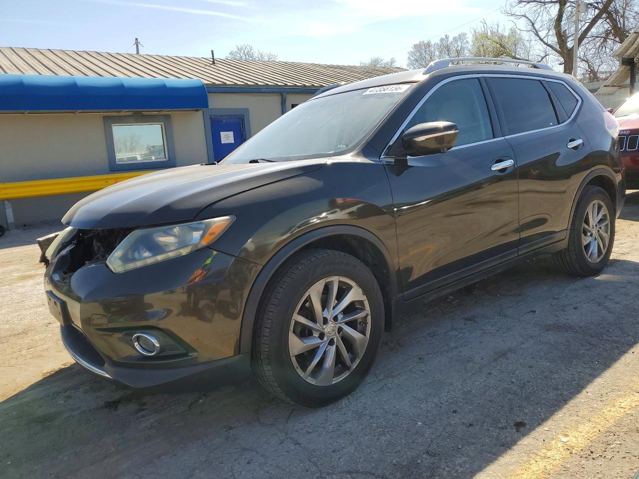 Salvage Nissan Rogue Image