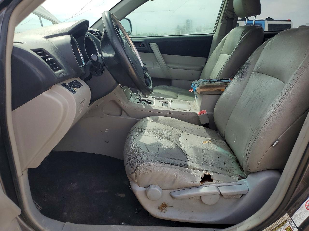 Toyota Highlander Base