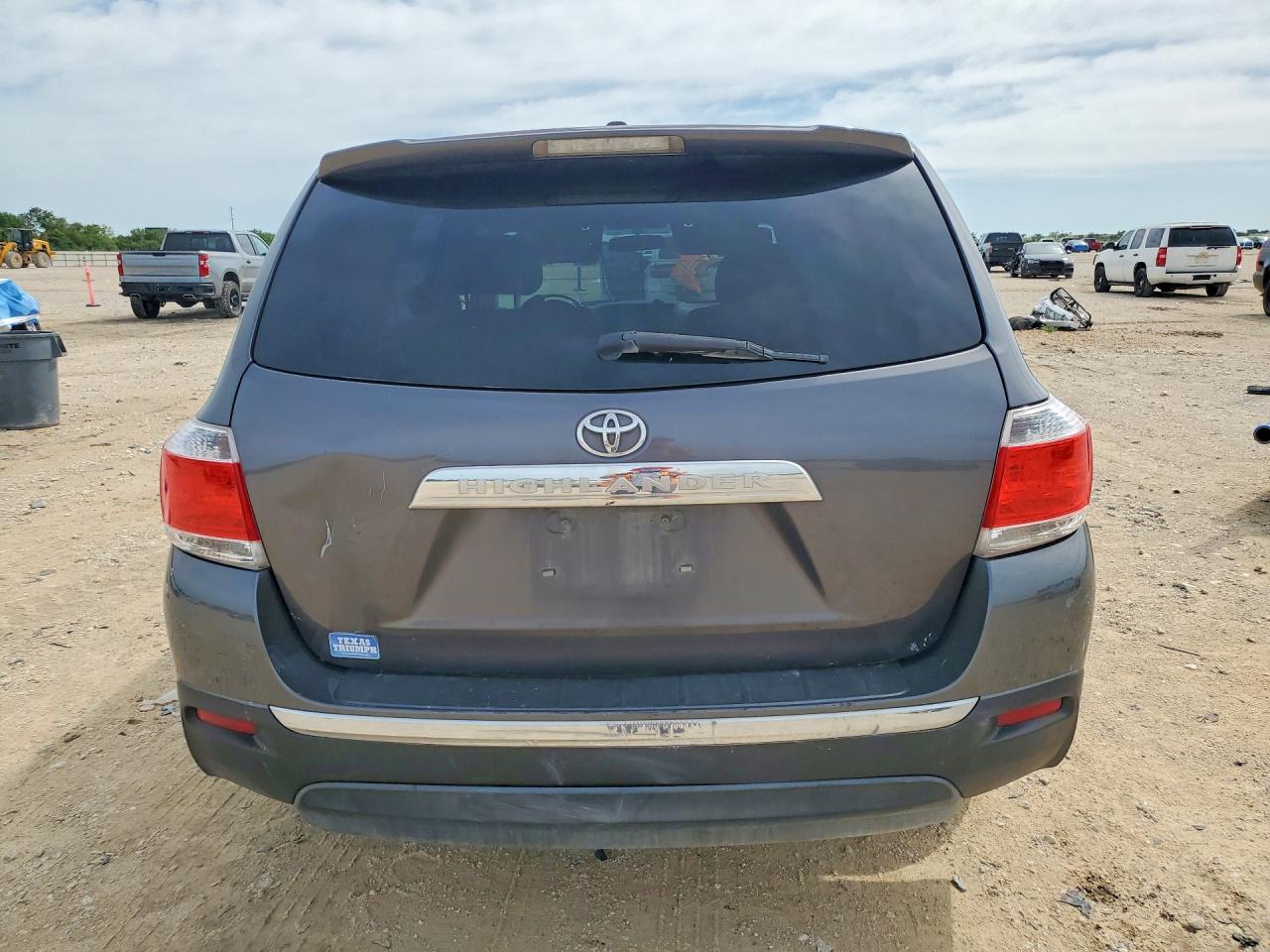 Toyota Highlander Base