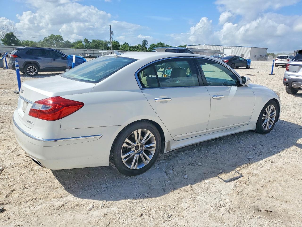 Hyundai Genesis 3.8l