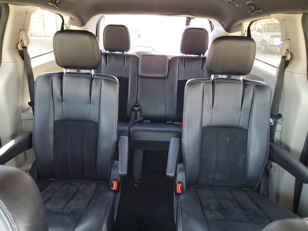 Dodge Caravan Sxt