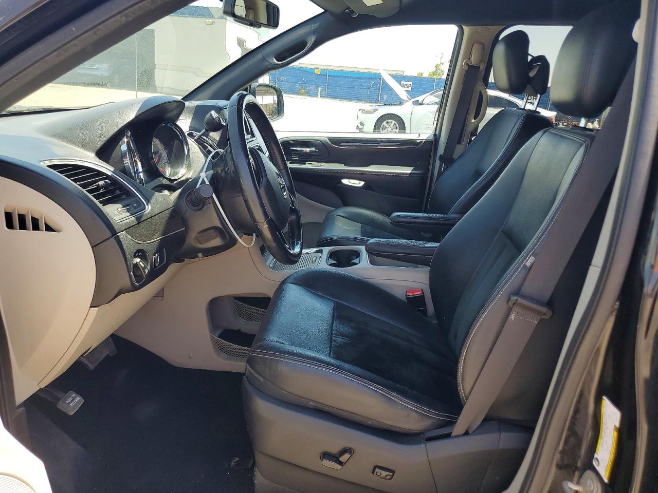 Dodge Caravan Sxt