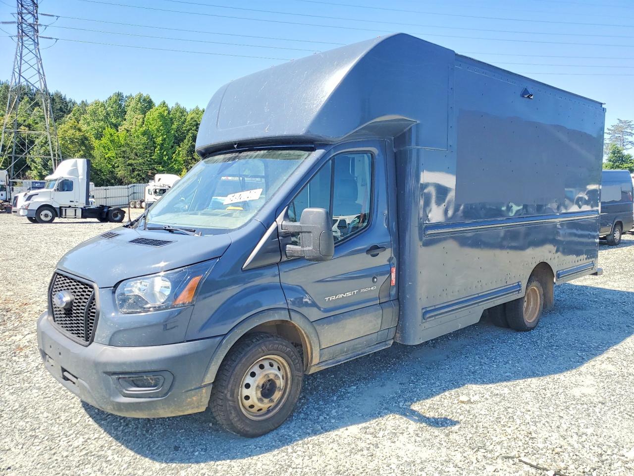 Salvage Ford Transit Image