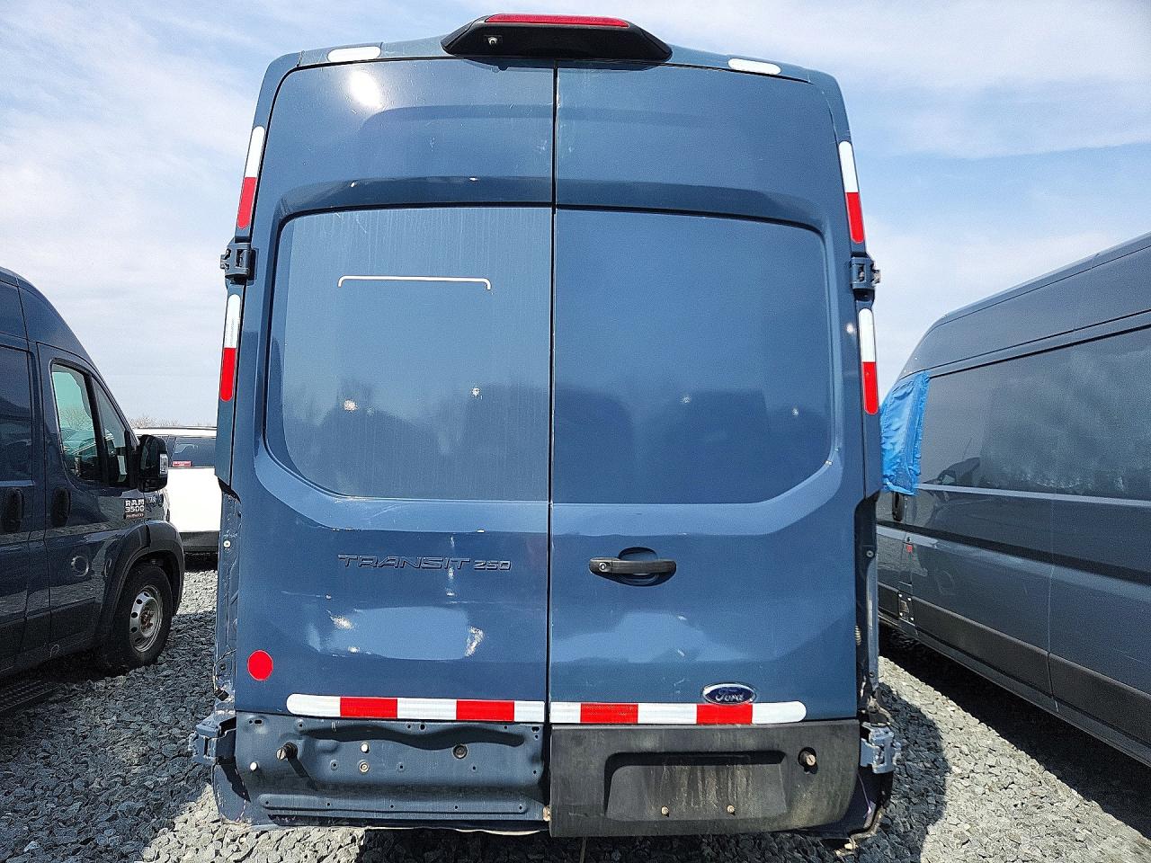 Ford Transit T-250
