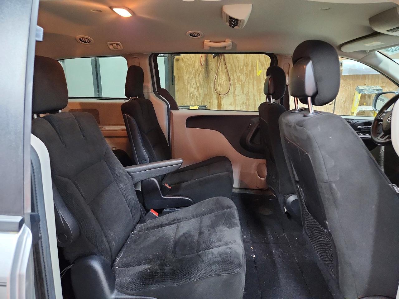 Dodge Caravan Sxt