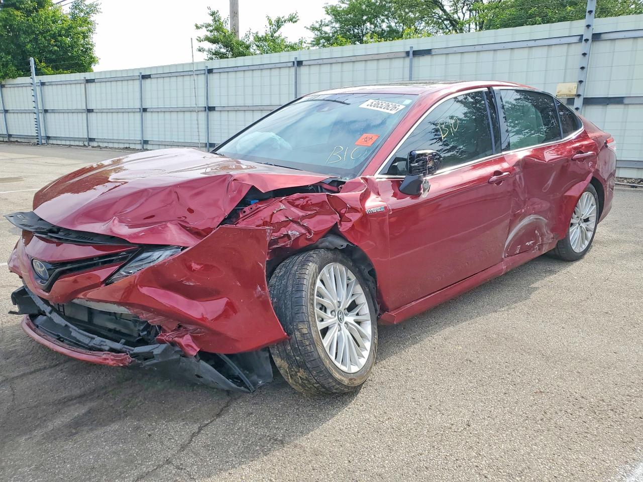 Salvage Toyota Camry Image