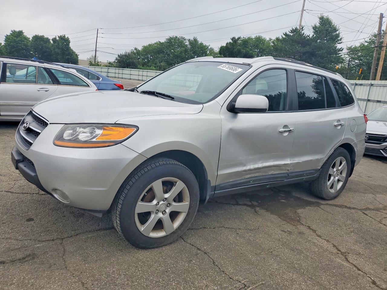 Salvage Hyundai SANTA FE Image