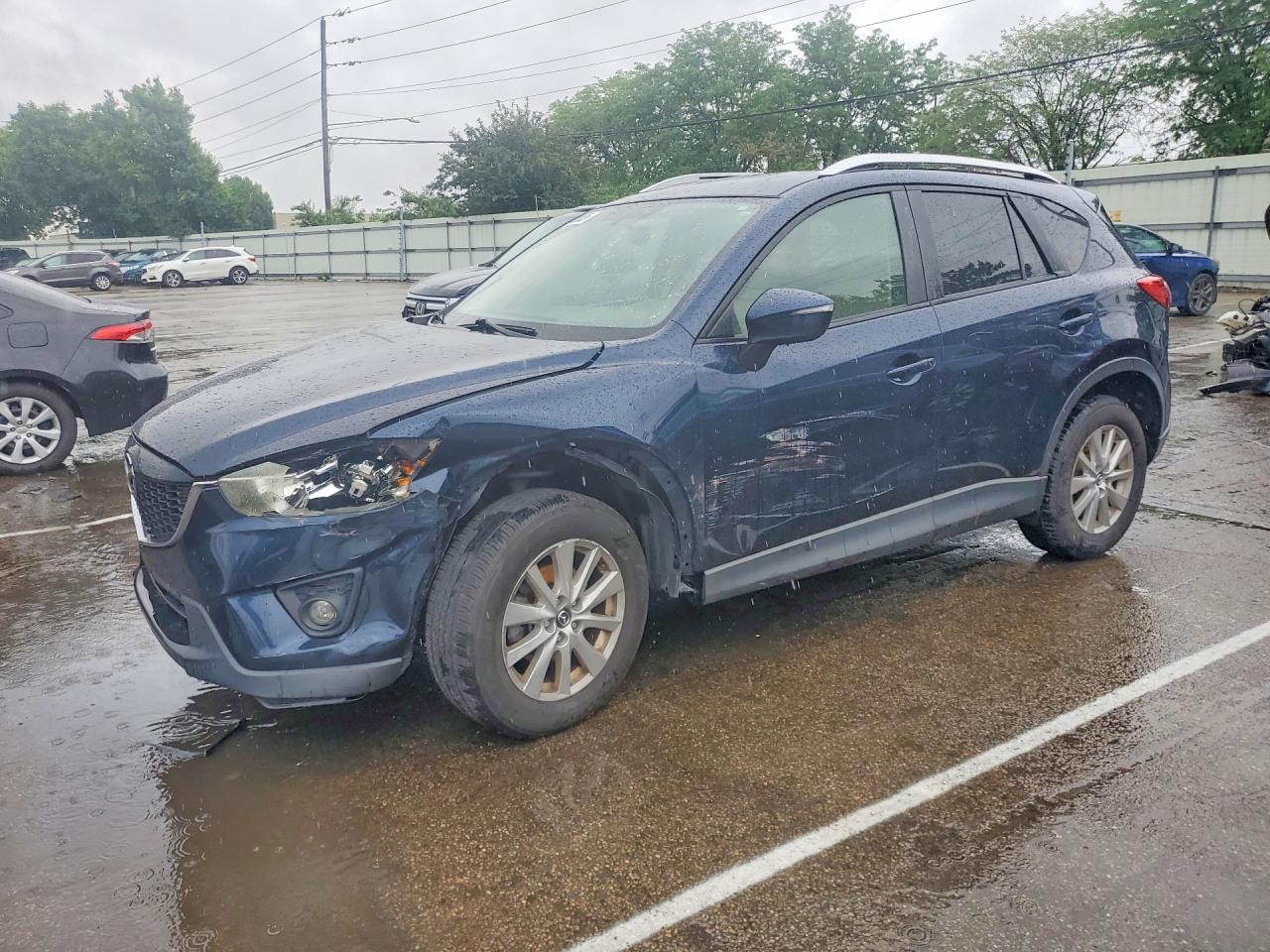 Salvage Mazda Cx Image