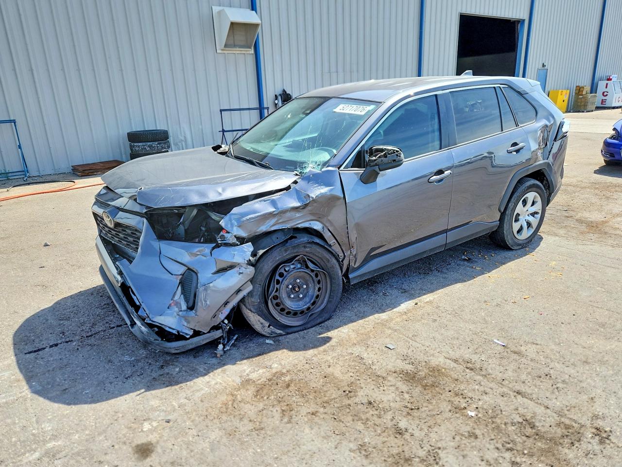 Salvage Toyota RAV4 Image
