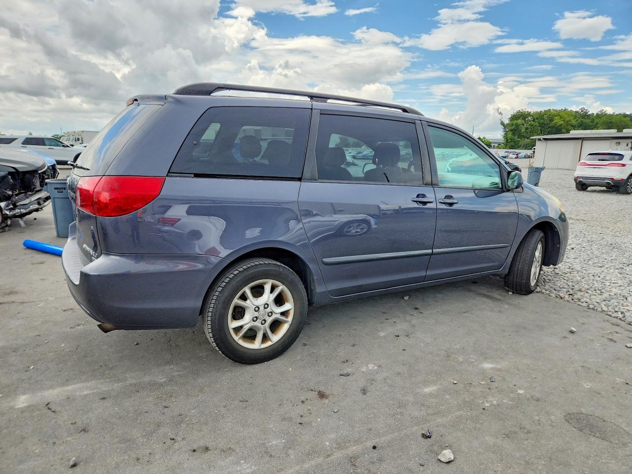 Toyota Sienna Xle 7 Passenger