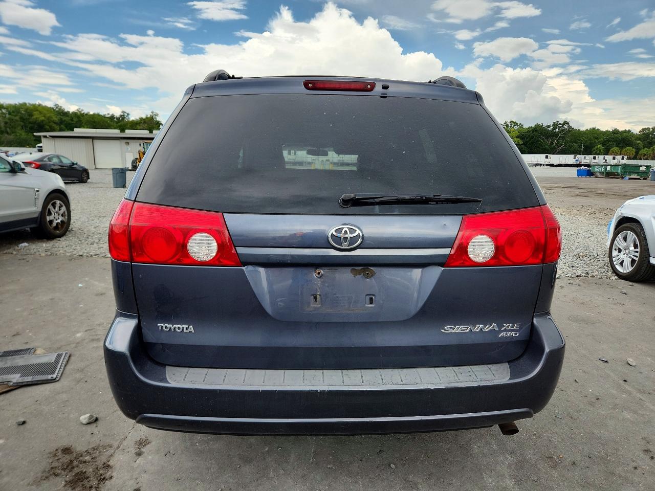 Toyota Sienna Xle 7 Passenger