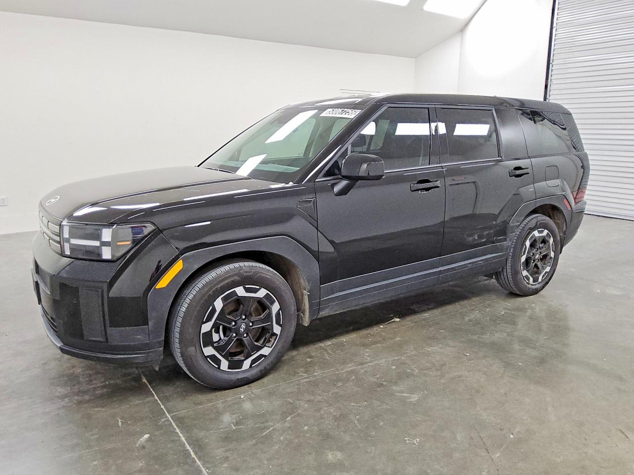 Salvage Hyundai SANTA FE Image
