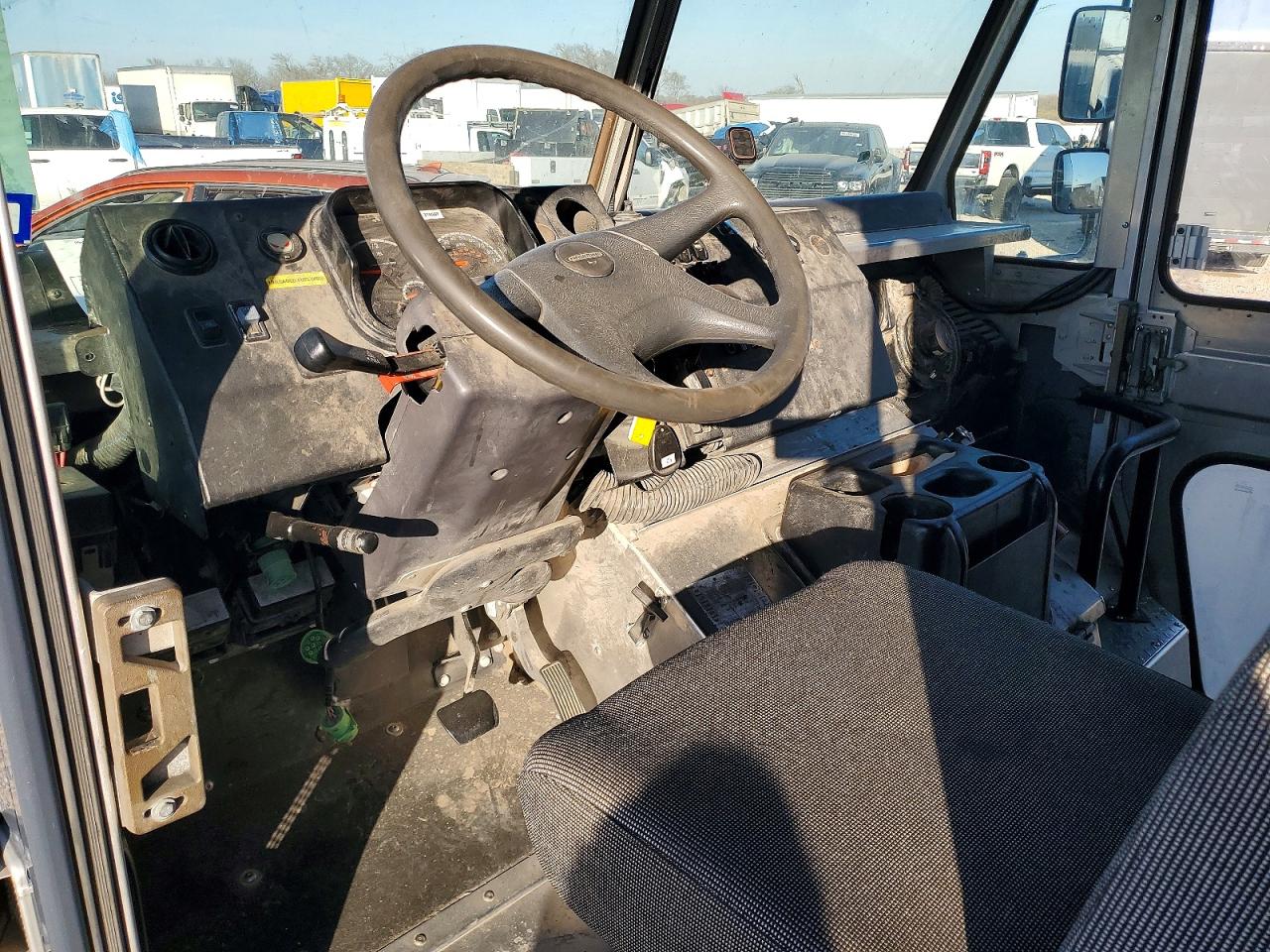 Freightliner Chassis M Line Walk-in Van
