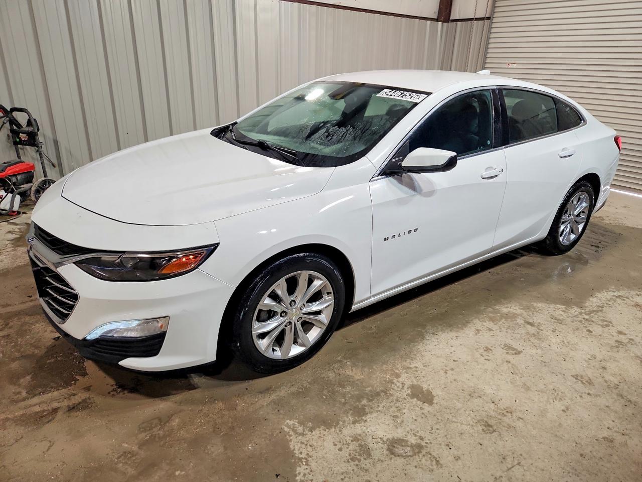 Salvage Chevrolet Malibu Image
