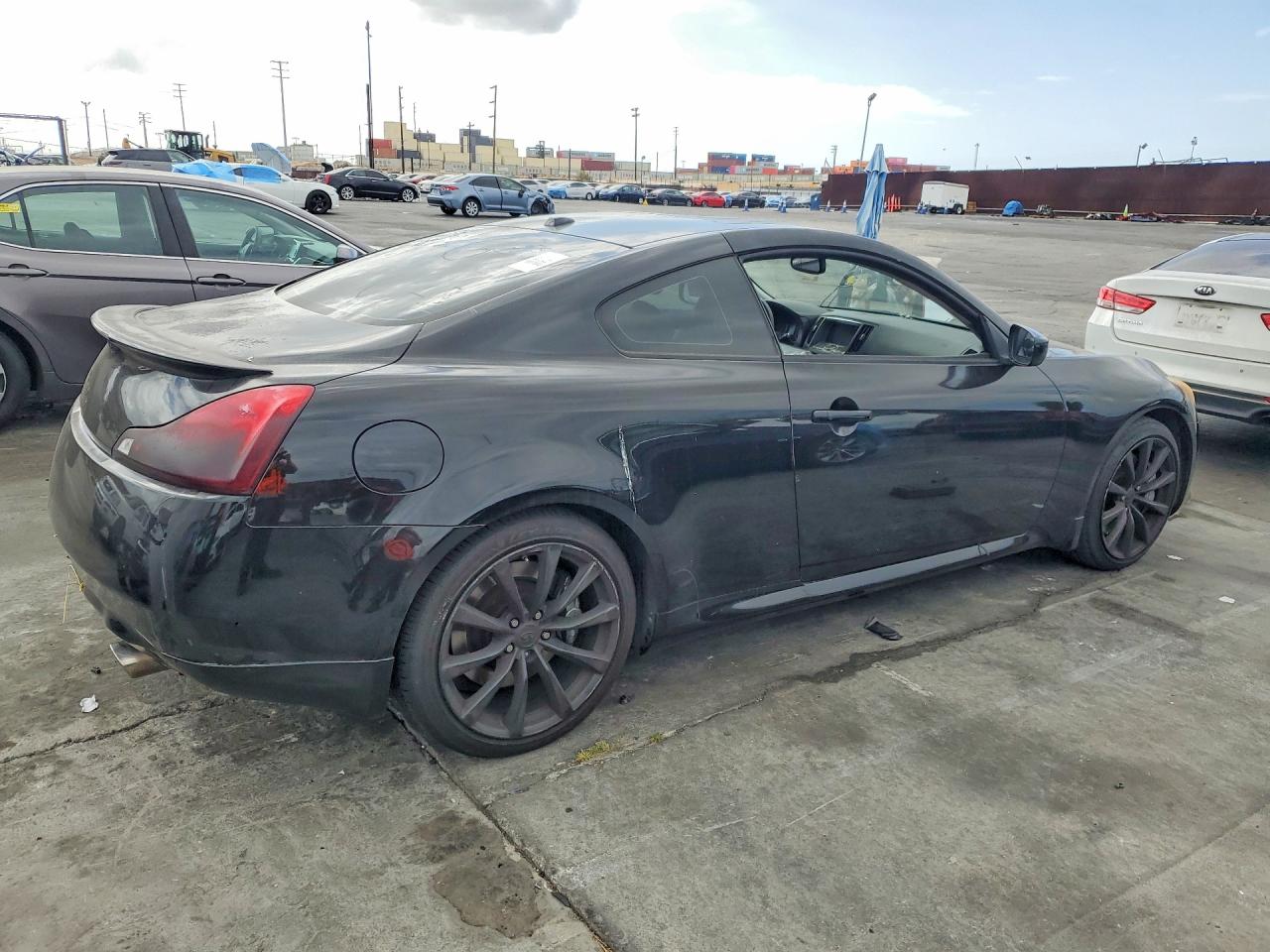 INFINITI G37 Base