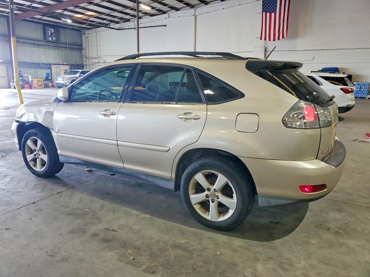 Lexus RX Base