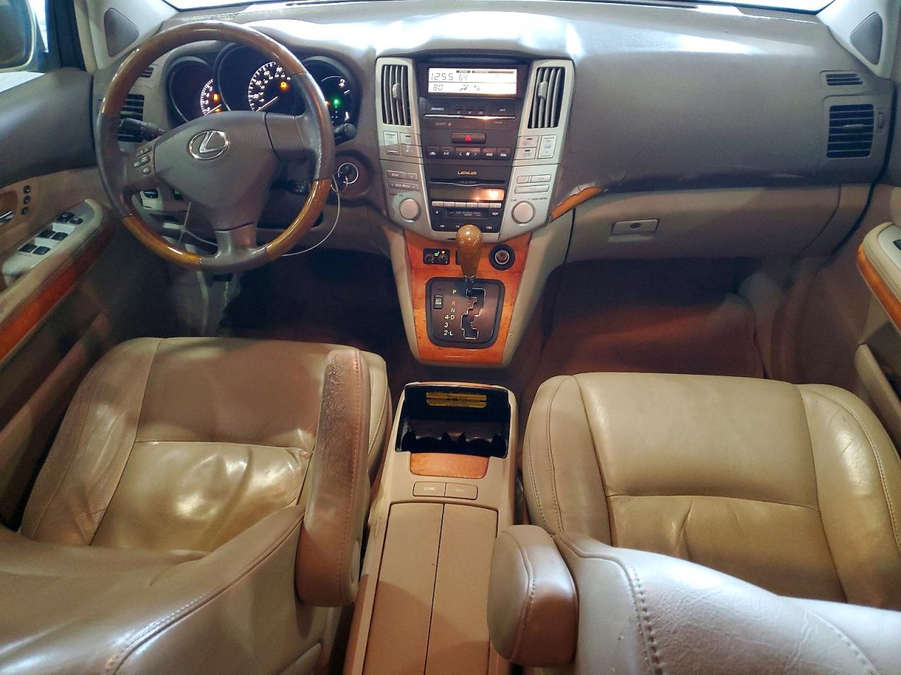 Lexus RX Base