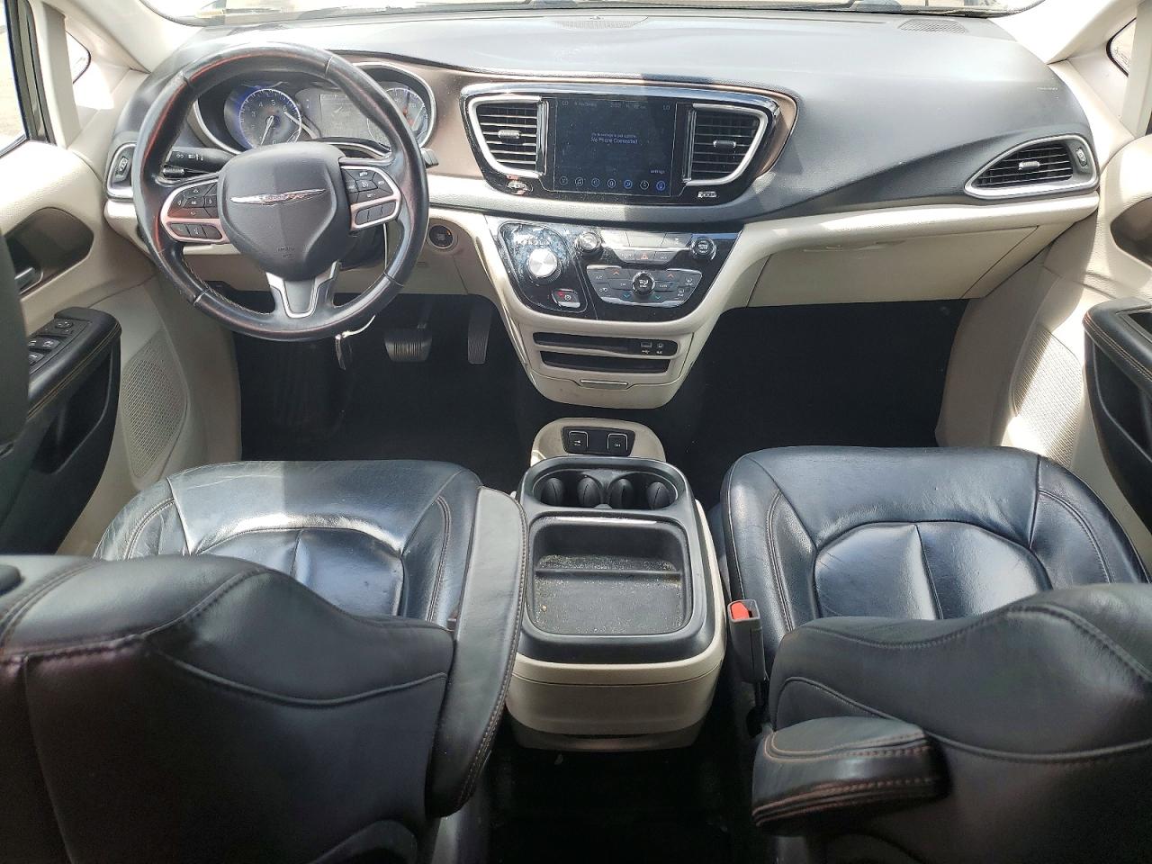 Chrysler Pacifica Touring L