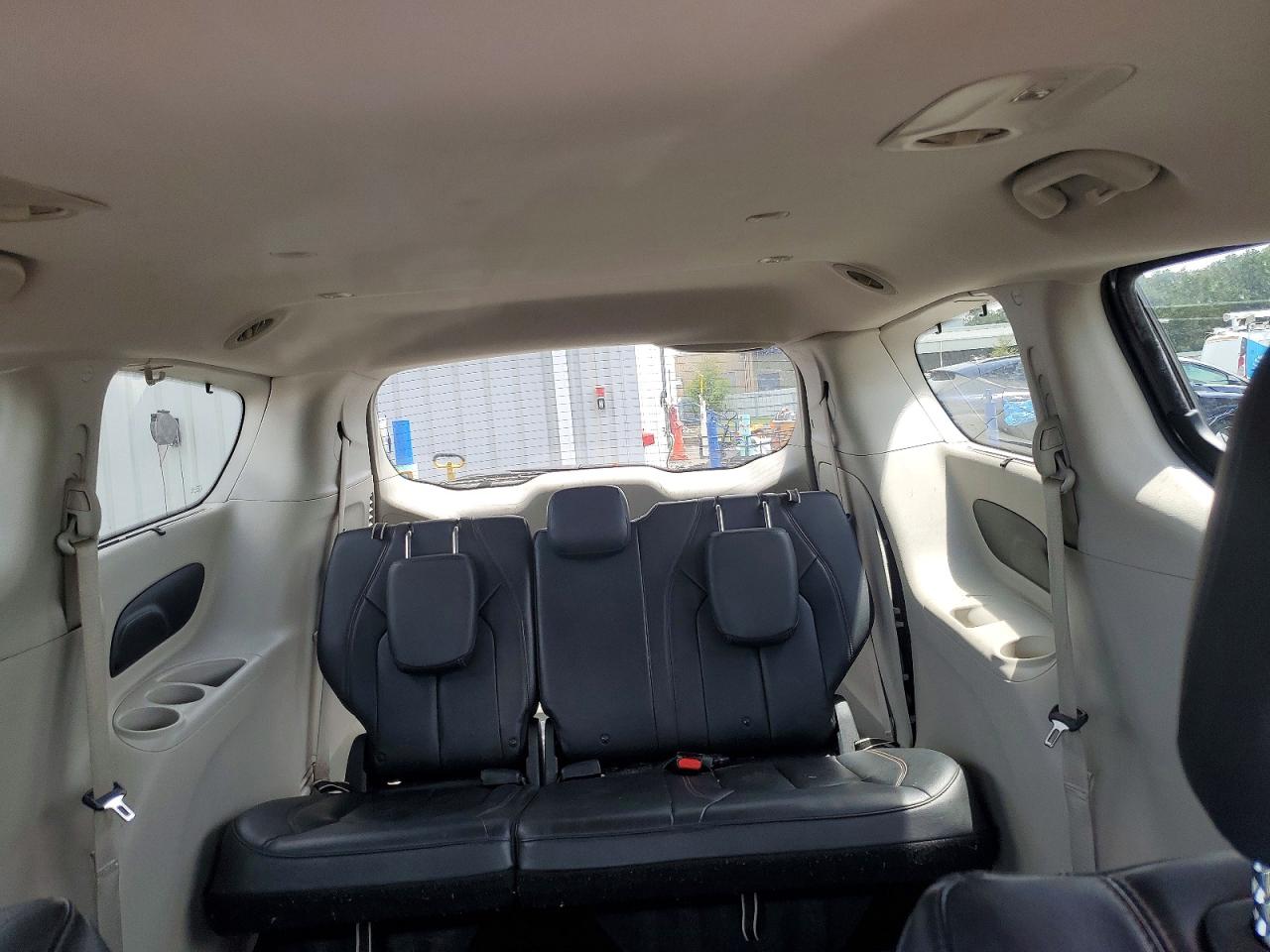 Chrysler Pacifica Touring L