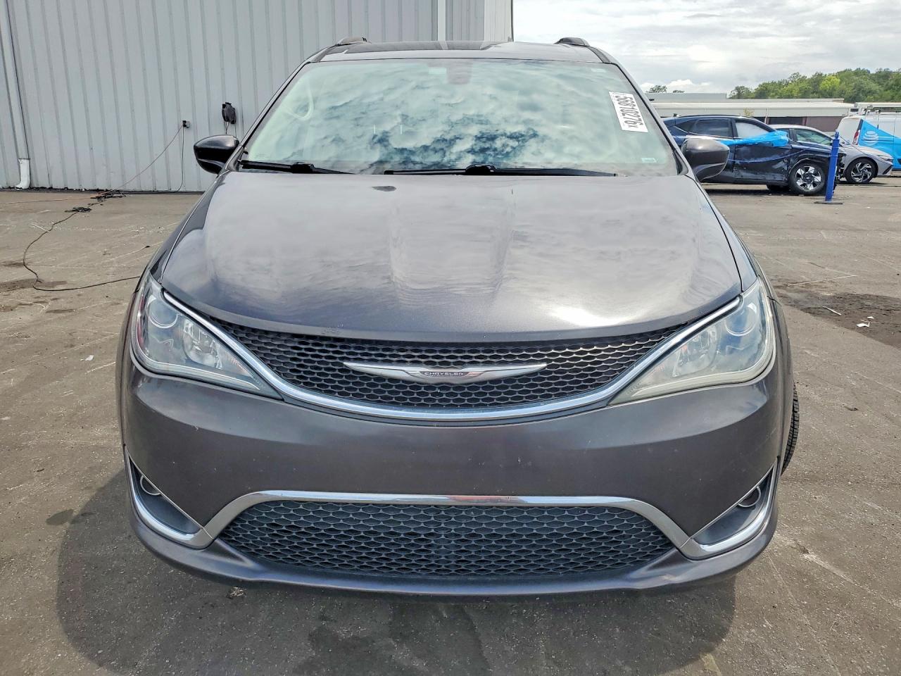 Chrysler Pacifica Touring L