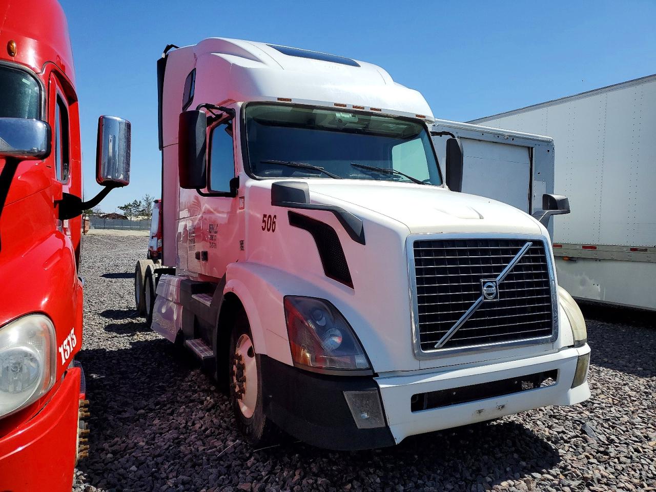 Salvage Volvo Vn Image