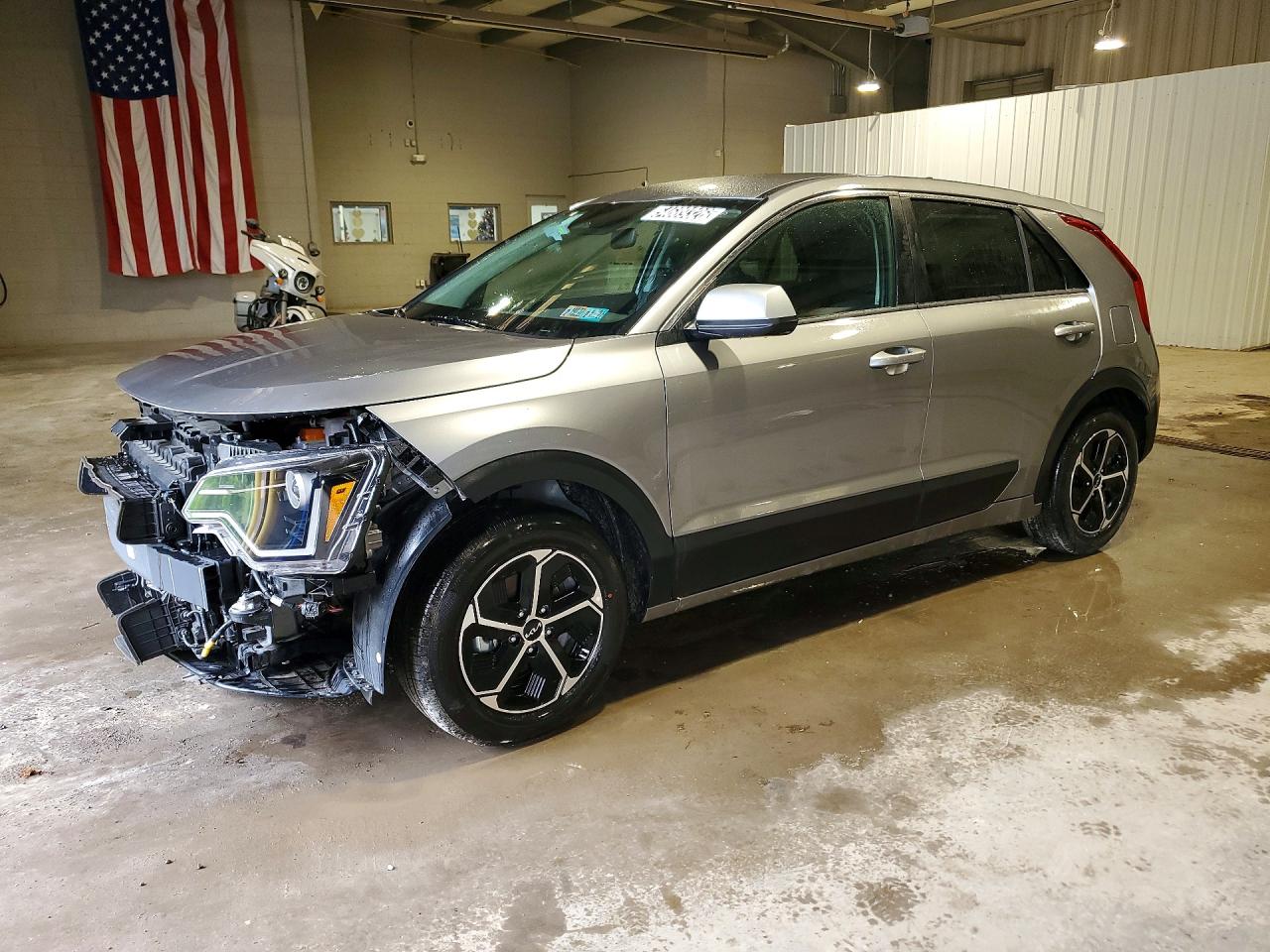Salvage Kia Niro Image